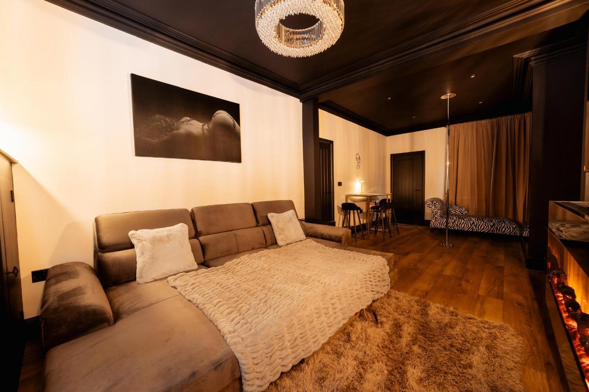 Casa Amor - Kinky Adult Only Stoke-on-Trent Ngoại thất bức ảnh